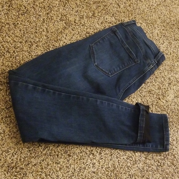 High rise skinny jean - Picture 3 of 3